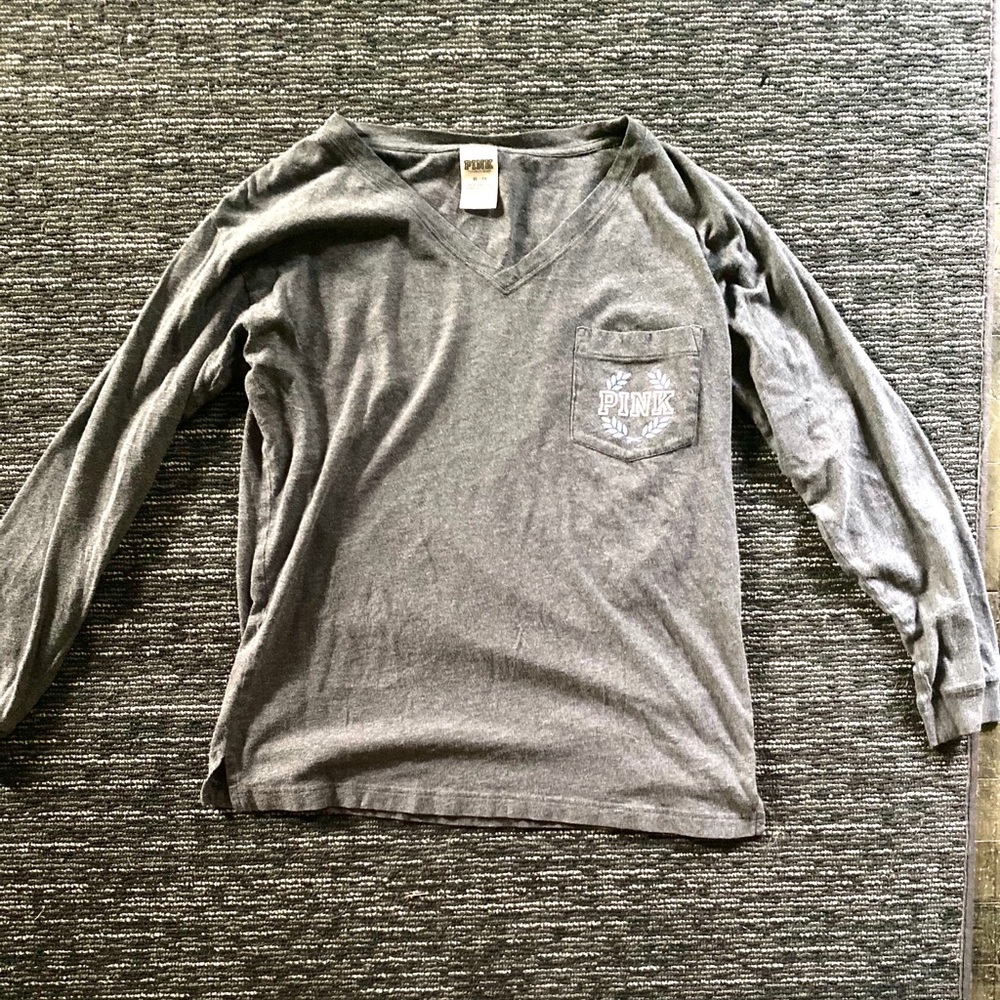 Pink Victoria’s Secret Gray Long Sleeve Shirt. XS